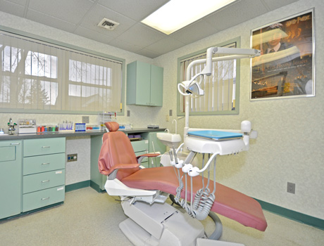 Dentist near Garden City